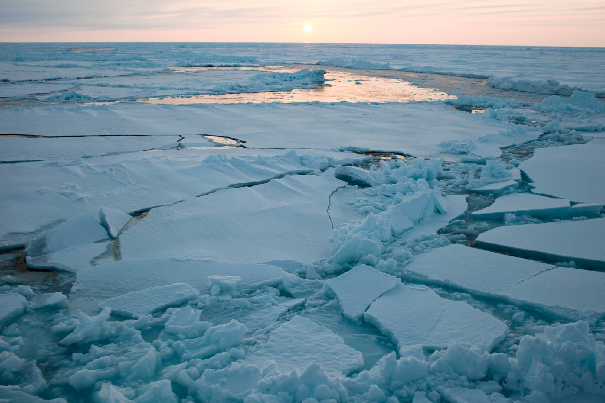 Decreasing snow cover causes increasing methane production in frozen lakes