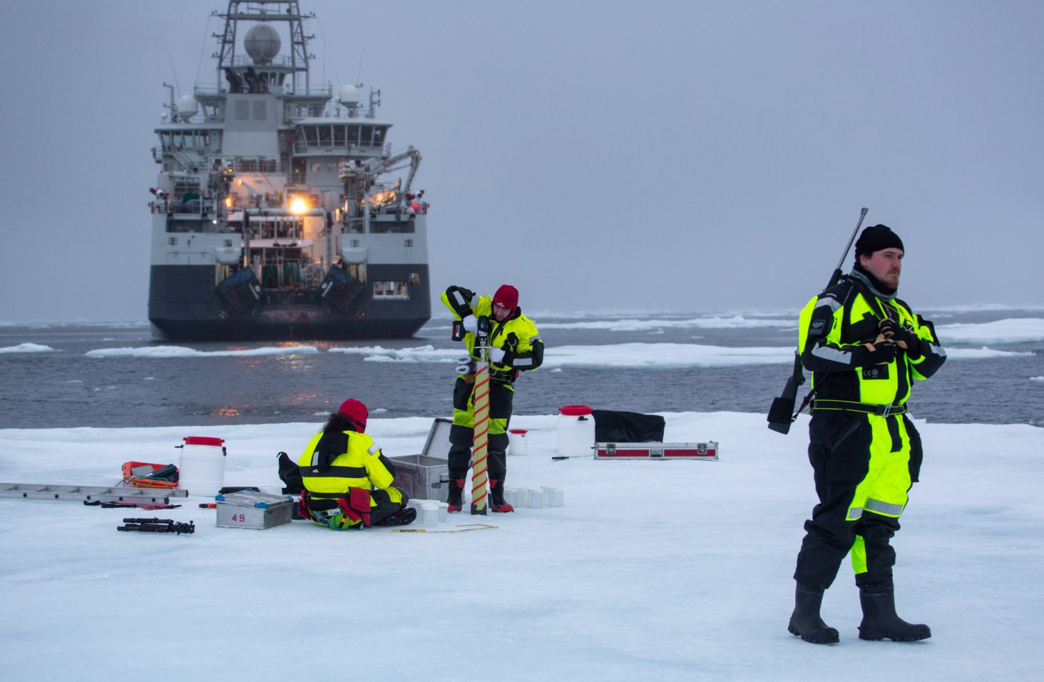 The East Greenland Current a conveyor of Arctic climate change Norsk